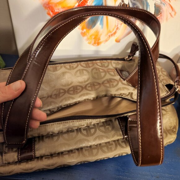 NEW women's GIANI BERNINI tan and brown monogram shoulder tote bag - Picture 9 of 9